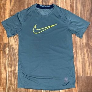 Nike Women’s tee